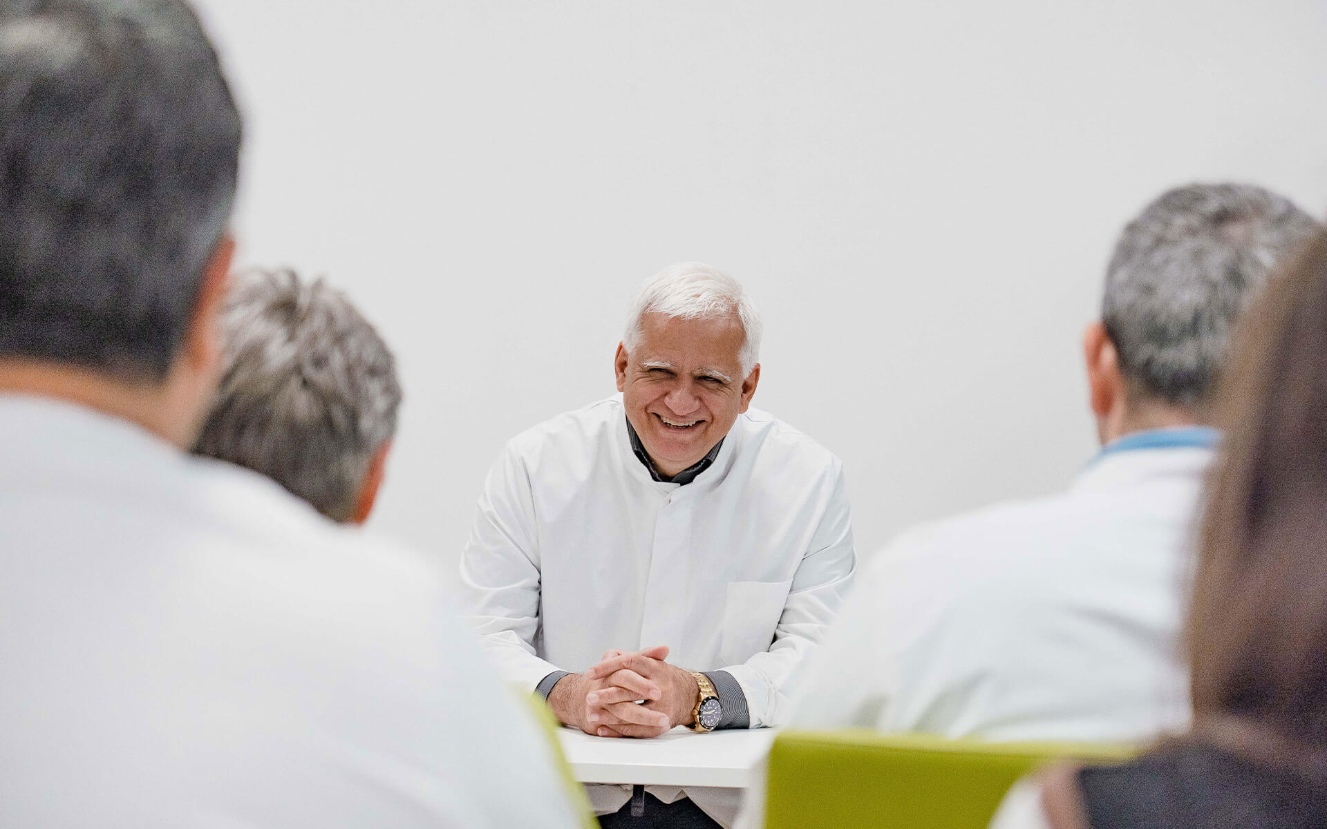 Arzt hält einen Vortrag